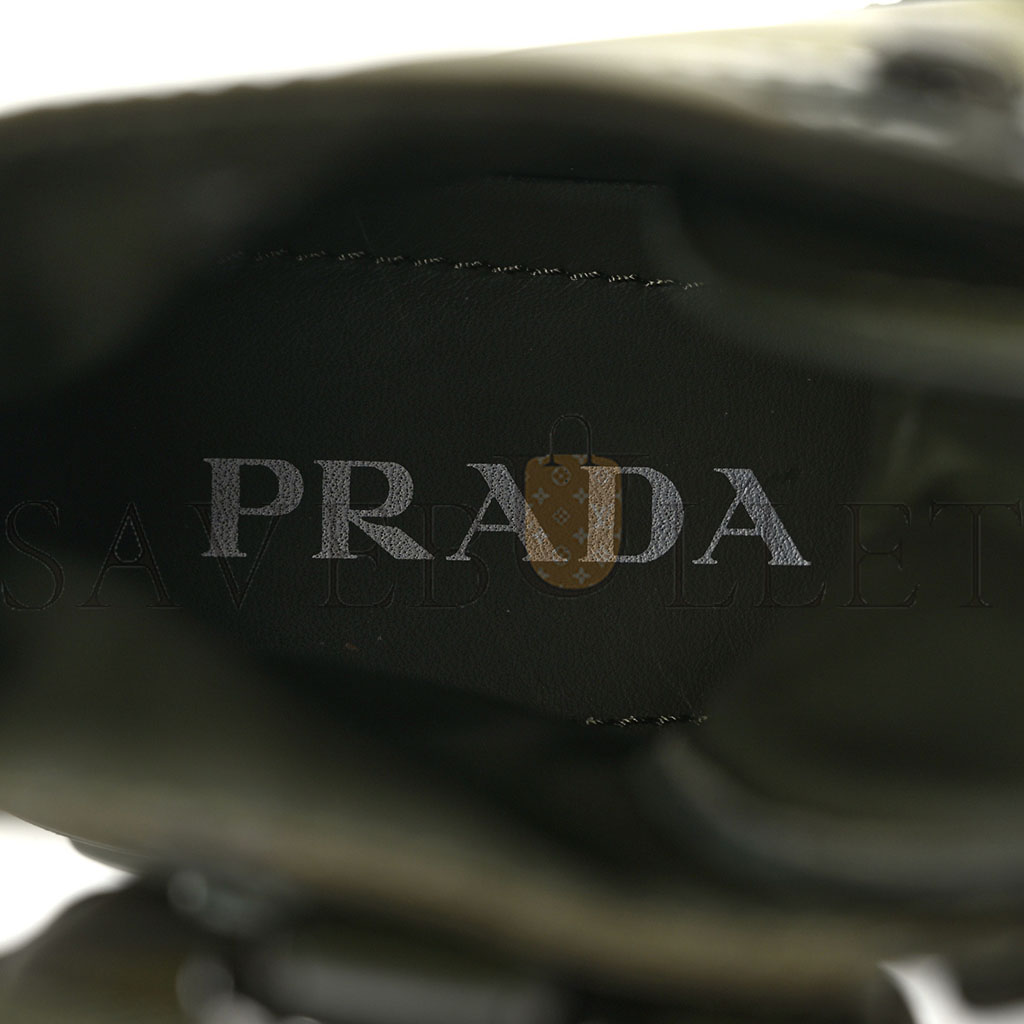 PRADA SPAZZOLATO ROIS RE-NYLON METAL TRIANGLE LOGO MONOLITH POUCH POCKET 55MM BOOTS 38 MILITARE PRADA SPAZZOLATO ROIS RE-NYLON METAL TRIANGLE LOGO MONOLITH POUCH POCKET 55MM BOOTS 38 MILITARE